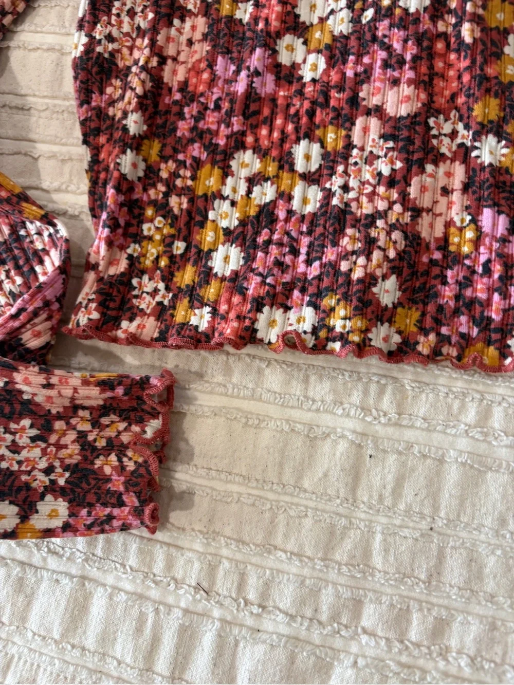 NWT Billabong Pink Floral Ribbed Long-Sleeve Crop Top